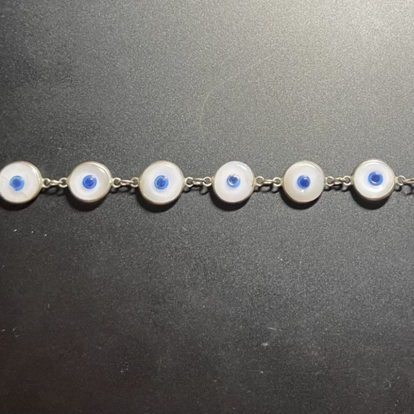 White glass bead evil eye bracelet - Picture 4 of 4